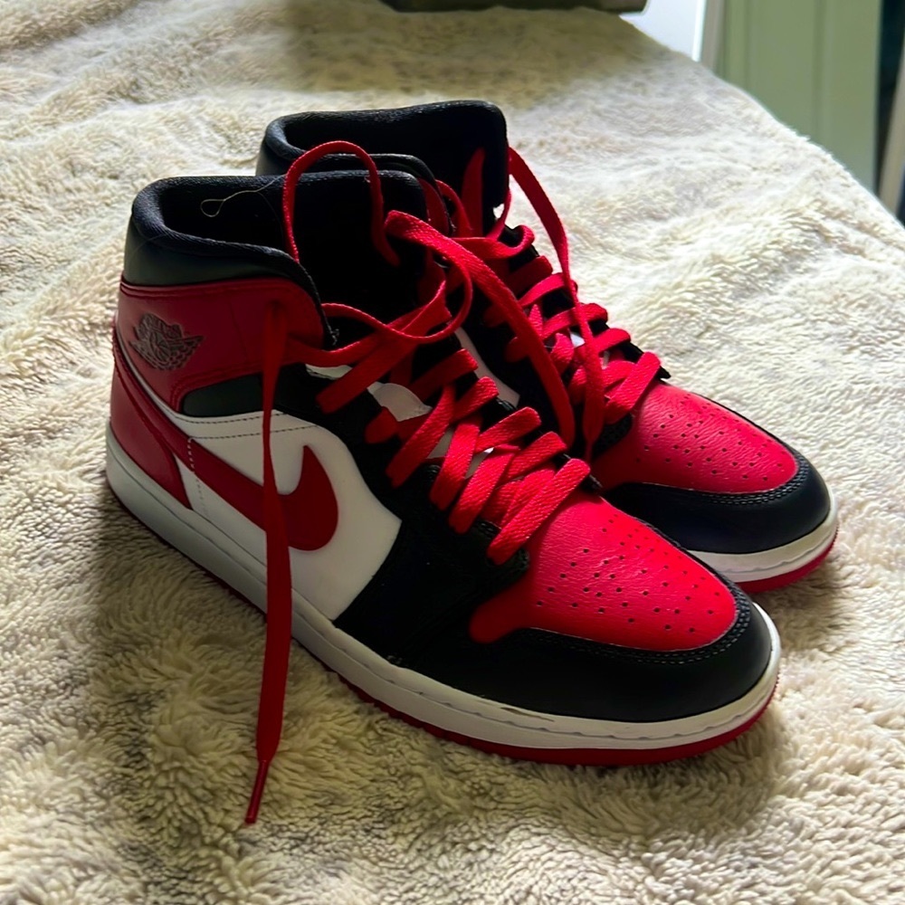Nike Air Jordans- 9.5